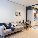 L48 Smart 1 Bdr Ac. Centre 10mins Sea * Nice