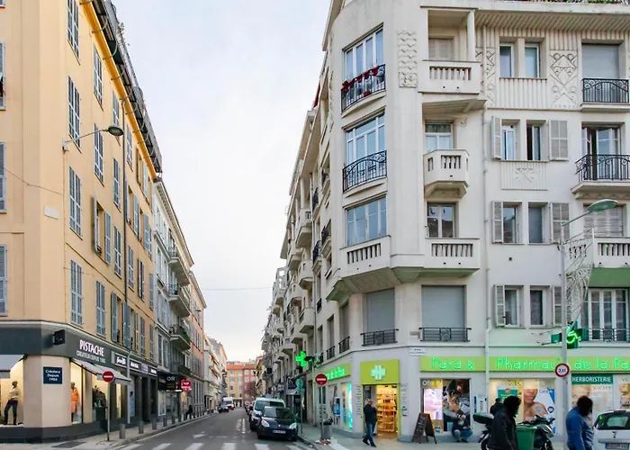 L48 Smart 1 Bdr Ac. Centre 10mins Sea * Nice