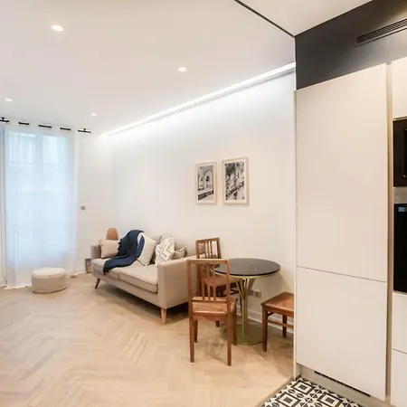 L48 Smart 1 Bdr Ac. Centre 10mins Sea 니스