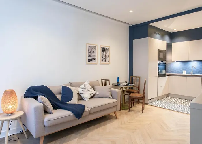 L48 Smart 1 Bdr Ac. Centre 10mins Sea * Nice